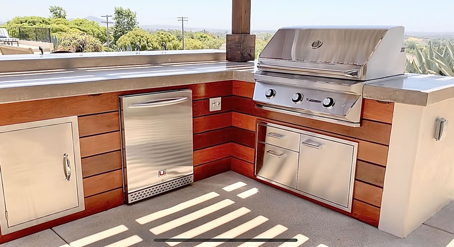 Outdoor Kitchens